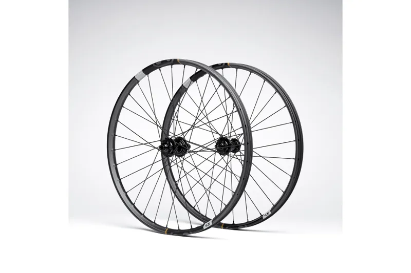 Crankbrothers Crank Brothers Synthesis Enduro 11 I9 Hydra Hub Carbon 27.5+ Wheelset - Image 3