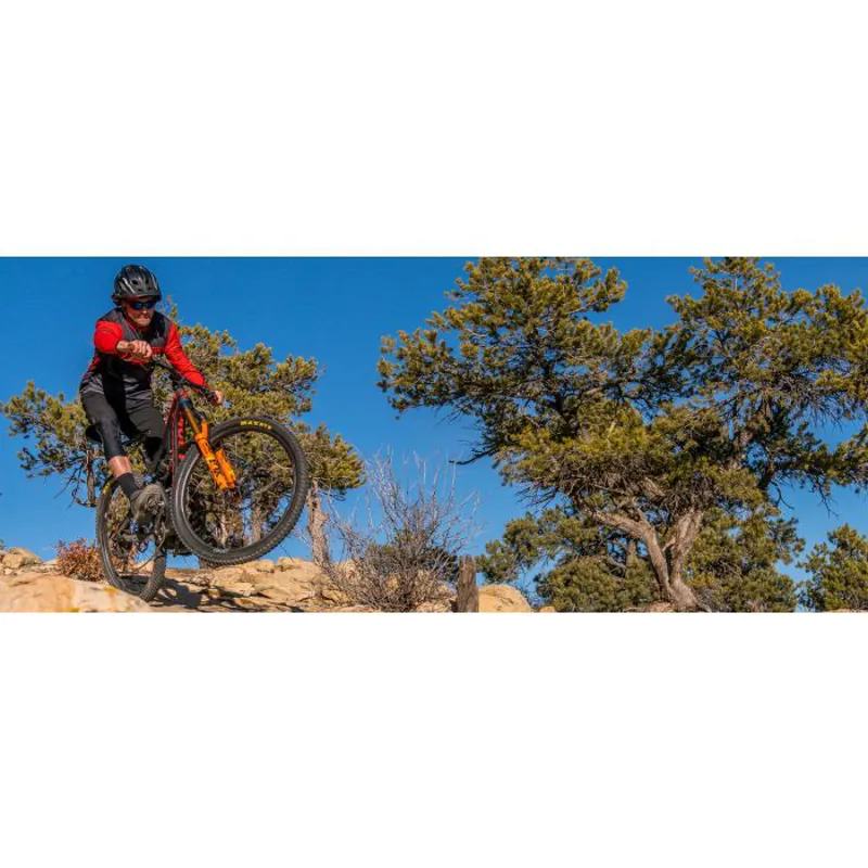 NoTubes Arch CB7 29er 15x100 Carbon Front MTB Wheel - Black - Image 2