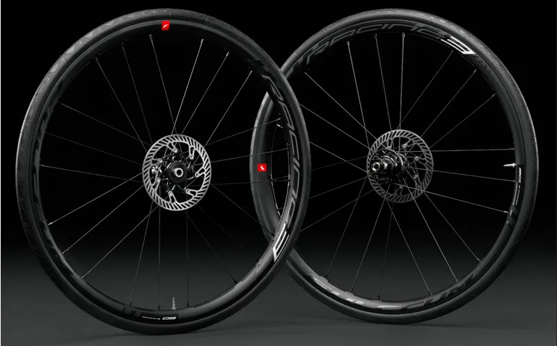 Fulcrum Racing 3 Centrelock Disc Road Wheelset - Black - Image 5