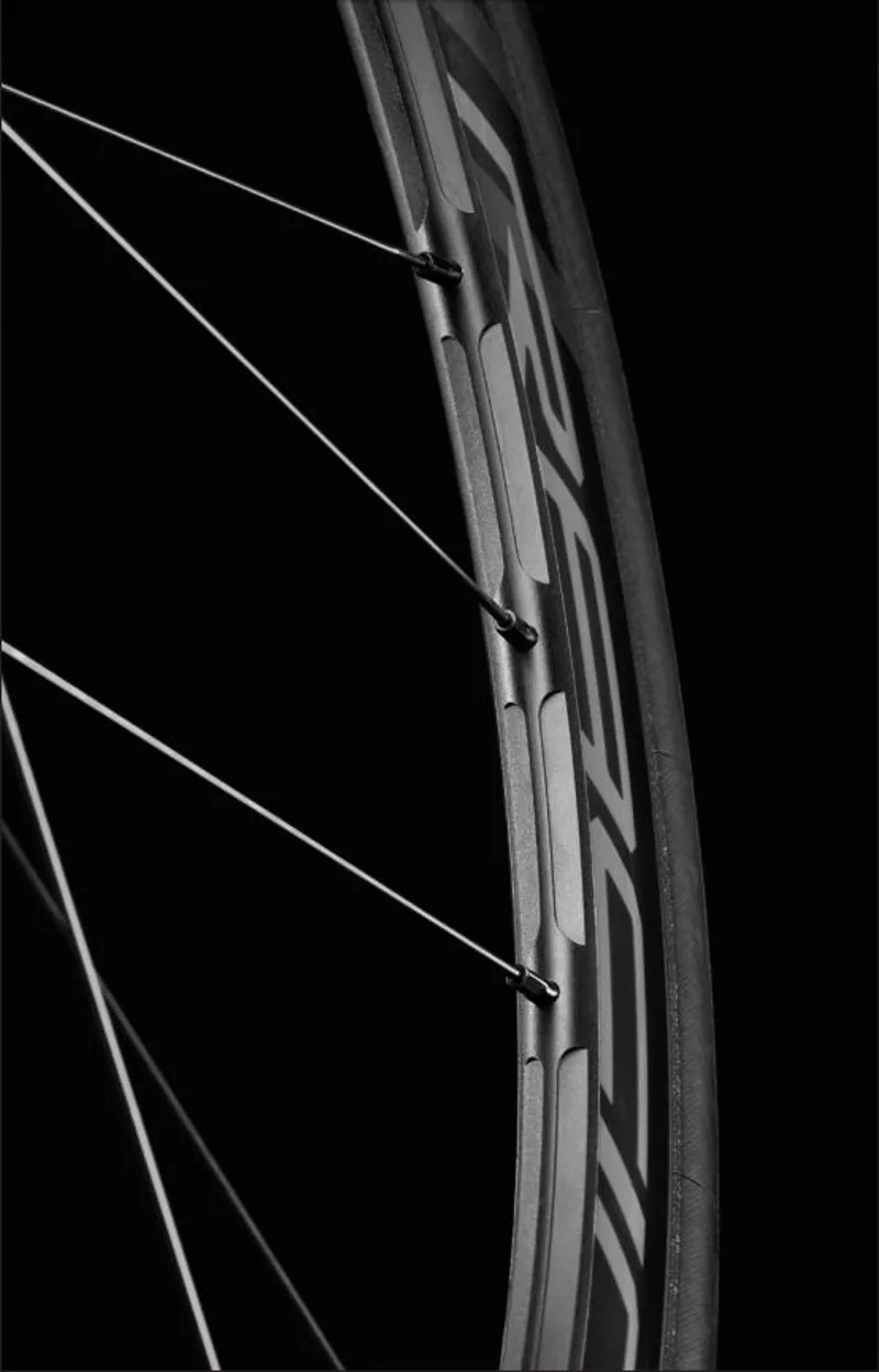 Fulcrum Racing 3 Centrelock Disc Road Wheelset - Black - Image 6